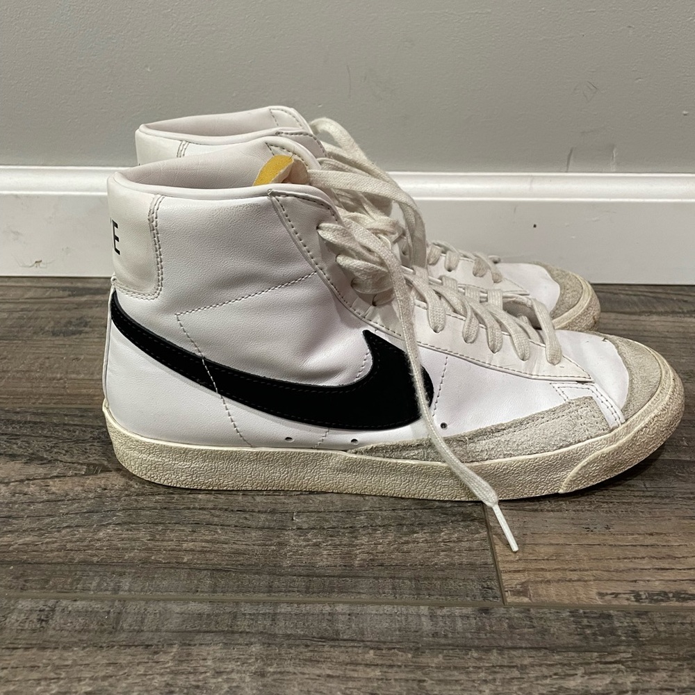 Nike Blazer Mid ‘77 white and black